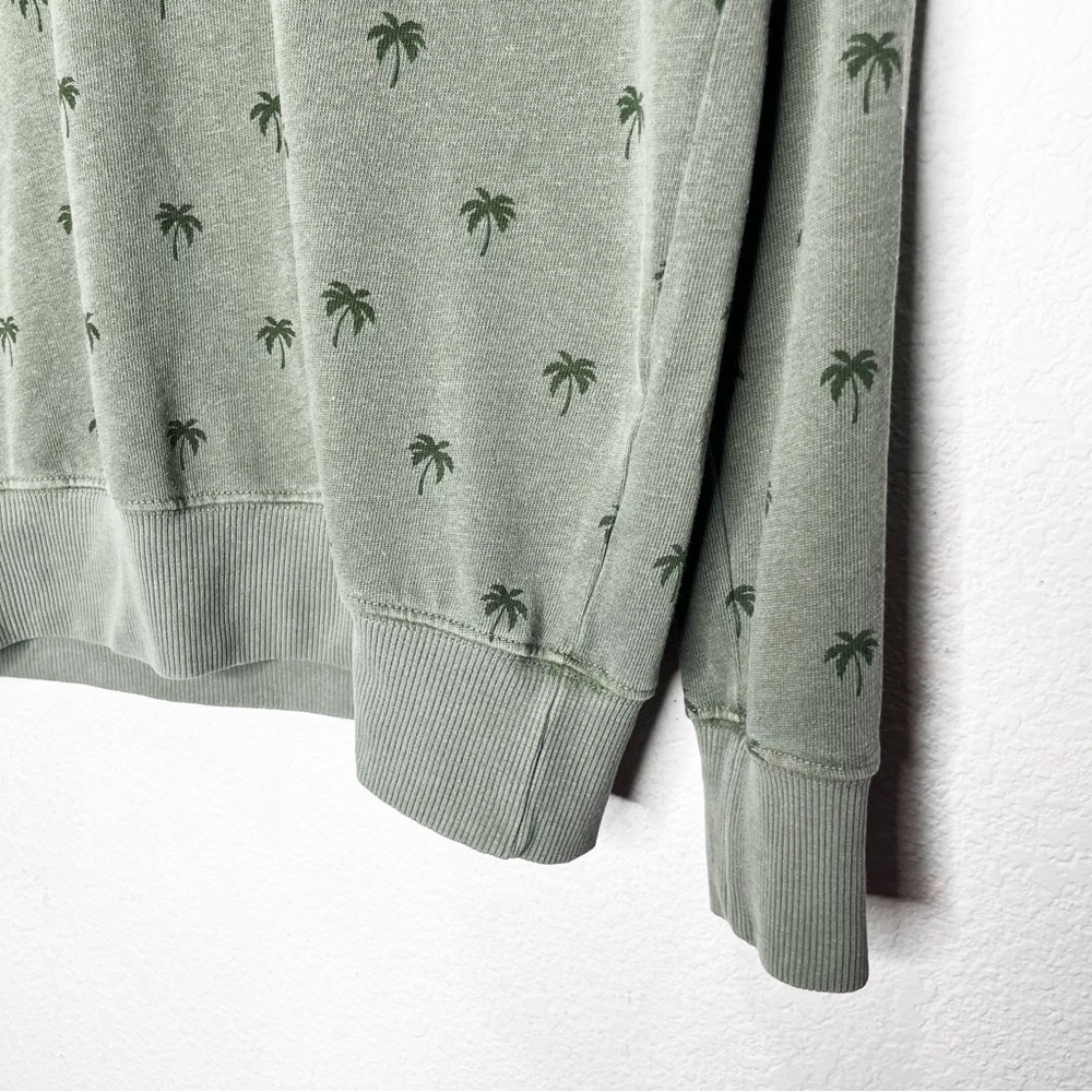SUNDRY Raglan Pullover Palm Sweatshirt in Eucalyptus Twee Graphic Print 0 - Picture 8 of 14